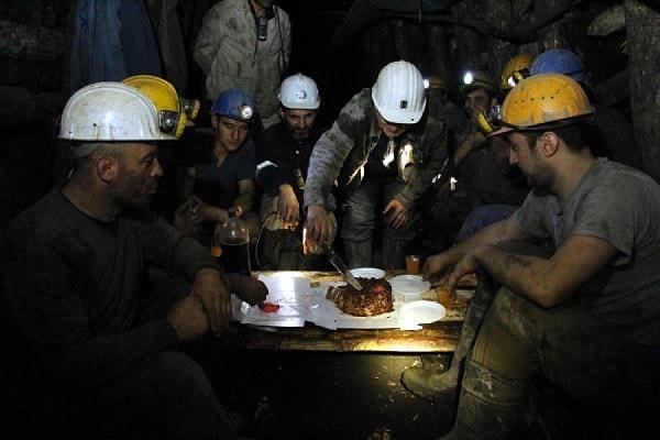 5. "Bu akşam Soma'daki maden işçilerimizle iftar yapıyoruz. Söz onlarda..."