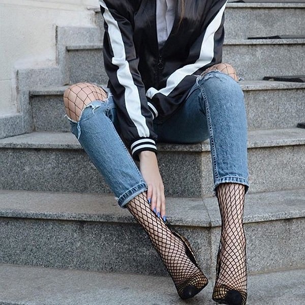 25. Ну, о колготках в сеточку не знает только ленивый!