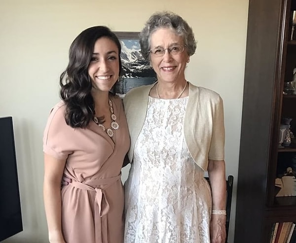 5. Анна Харрис, внучка Кеворкян, была свидетельницей на их свадьбе. Она говорит, что когда бабушка впервые рассказала ей о своей новообретенной любви, она «будто слышала, как она улыбается, через телефон».