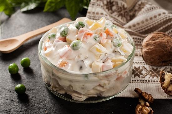 Mayonezin Baş Rolü Aldığı Rus Salatası Tarifi