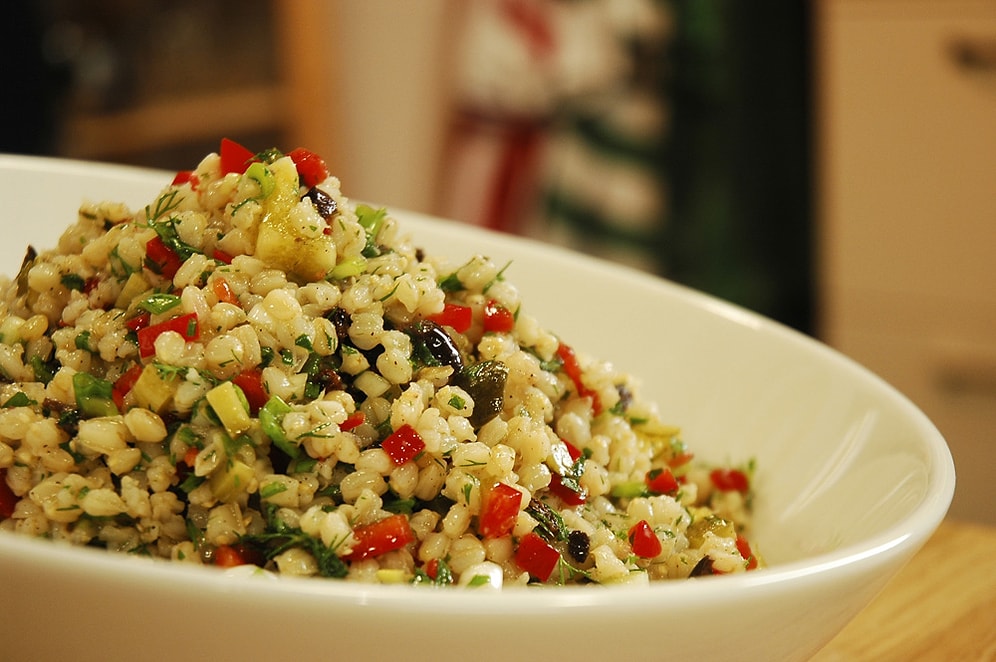 Uzun Süre Tok Hissetmenizi Sağlayan Buğday Salatası Nasıl Yapılır?