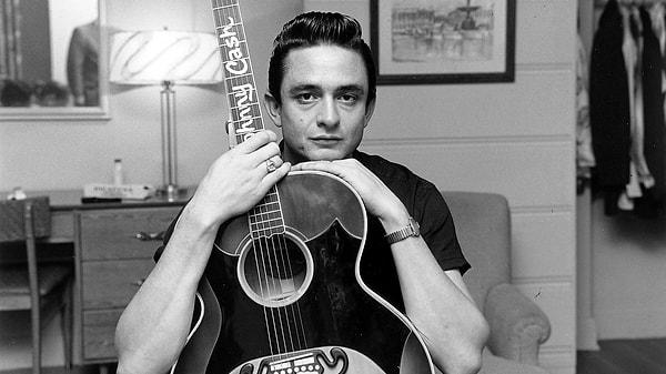 3. Johnny Cash’in ailesi Ring of Fire şarkısının bir hemoroid ilacı reklamında fon müzik olarak kullanılmasına izin vermedi. Ring of Fire, ateş çemberi anlamına geliyor.