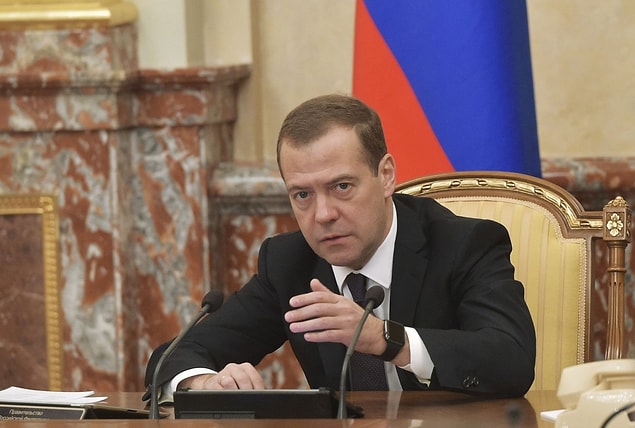 Medvedev: 'ABD ile çatışmaya ramak kalmıştı'
