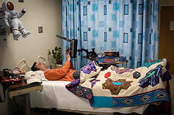 3. В первые две-три недели добровольцы могли перемещаться в пространстве палаты для прохождения ряда тестов.