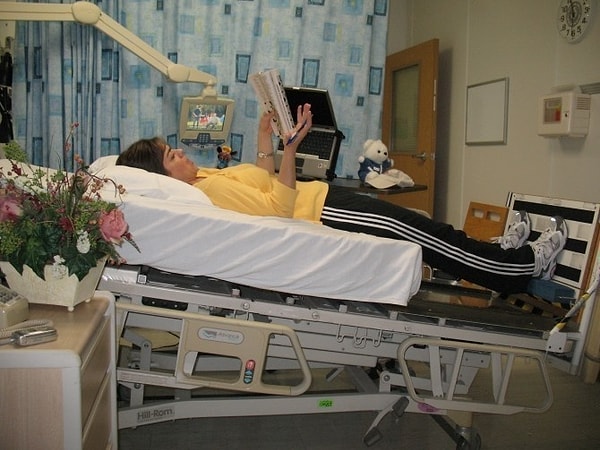 11. Они могли общаться с близкими по интернету, читать книги и смотреть телевизор.