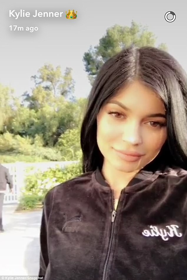 En son ayrılıkları Mayıs 2016'da yaşanmıştı ve Tyga barışma hediyesi olarak Kylie'ye doğum gününde 200.000 dolarlık bir Maybach araba almıştı.