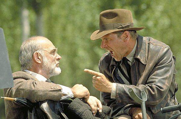 4. Indiana Jones serisinin 3. filminde baba oğulu oynayan Sean Connery ve Harrison Ford'un arasında 12 yaş fark vardı.
