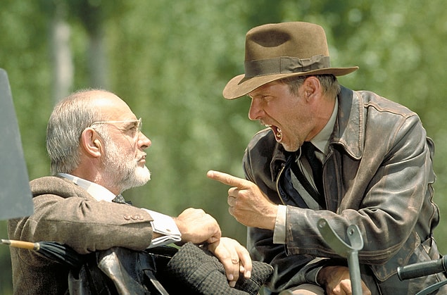 4. Indiana Jones serisinin 3. filminde baba oğulu oynayan Sean Connery ve Harrison Ford'un arasında 12 yaş fark vardı.