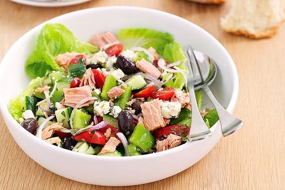 Hafifliğiyle Gönlünüzü Fethedecek 11 Lezzetli Salata Tarifi
