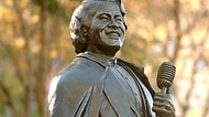 Sürgün Edilip Görülmek İstenmediğin Bir Yere Heykelinin Dikilmesi: James Brown Olmak