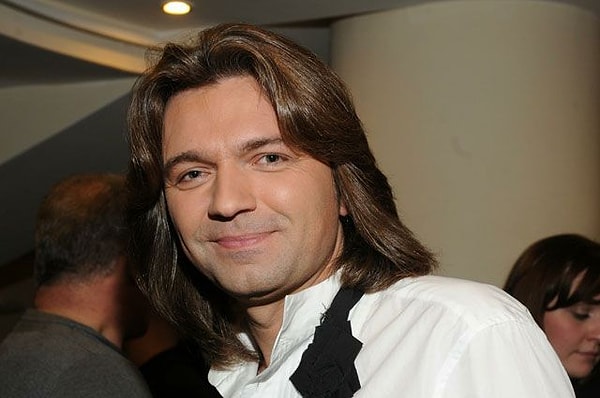 8. Дочь знаменитого певца узнать будет несложно...