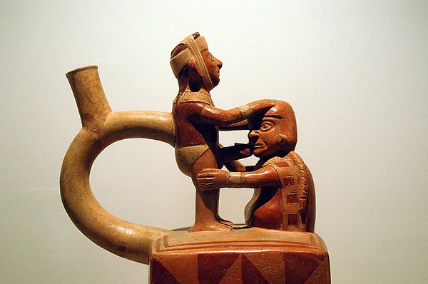 8. Древние перуанцы были известными гончарными мастерами