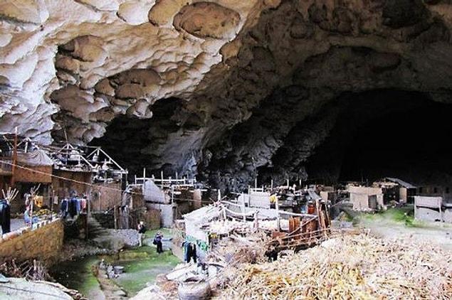 8. Over 35 million people in China still live in caves.