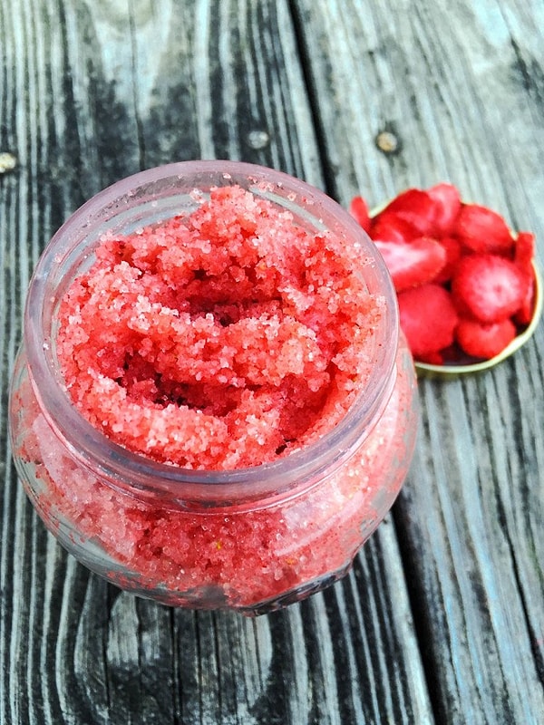 5. Клубничный сахарный скраб