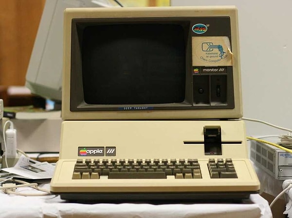 4. Компьютер Apple III