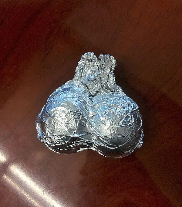 6. "Любимая жена упаковала мне на работу вареные яйца"