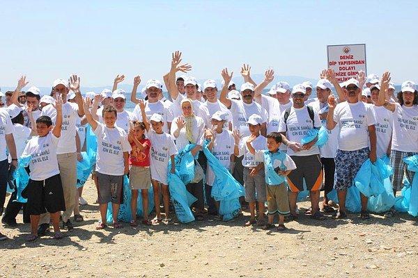 Örneğin bu platform 2013 yılında Gemlikliler ile birlikte Gemlik Sahilini temizlemek için kolları sıvadı.