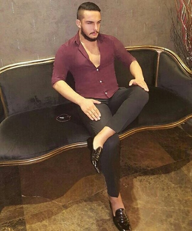 10. Balmumu reyis bir idoldür.