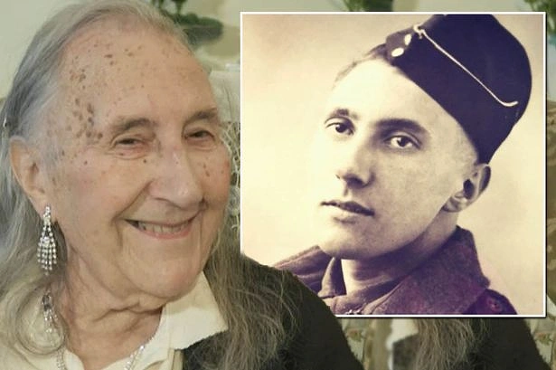 Картинки по запросу 90 Yaşında Cinsiyet Değiştiren 2. Dünya Savaşı Askeri : Peter Davies