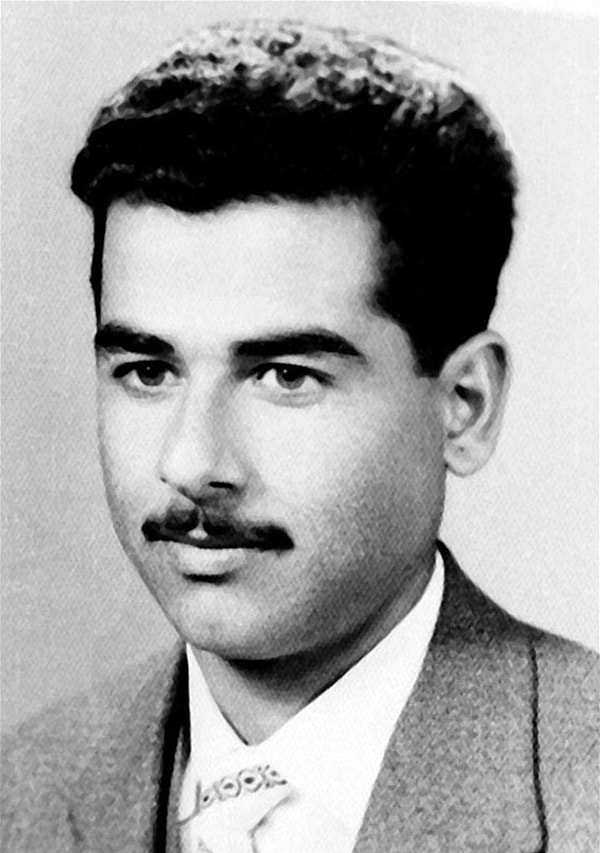 12. Молодой Саддам Хусейн.