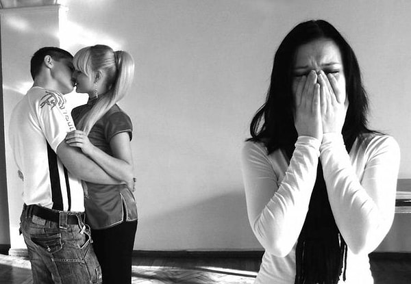 4. А вы не замечали, что он спешит ответить на звонок прежде, чем вы увидите, кто звонит?