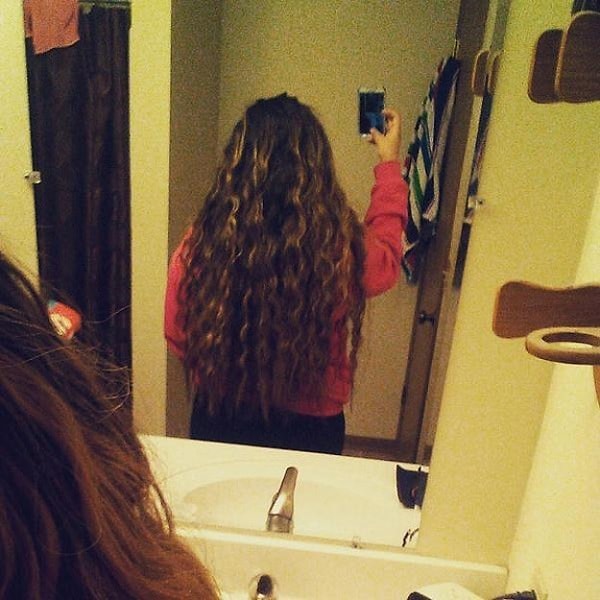 11. Единственный способ увидеть прическу сзади