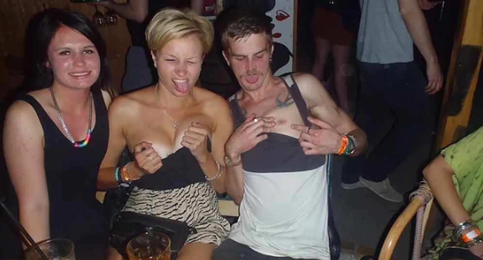 Barcelona'da Bir Hostelde Çalışan Resepsiyonistin Sidik, Kan ve Ter Kokan İtirafları