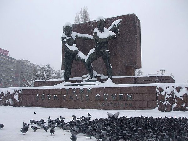 15. Kızılay Meydanı, Güvenpark'tan bir kış manzarası