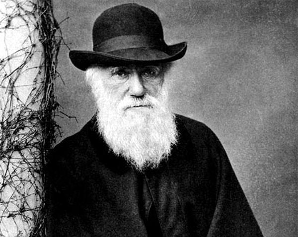 8. Charles Darwin ve Abraham Lincoln aynı gün doğdular. 12 Şubat 1809.