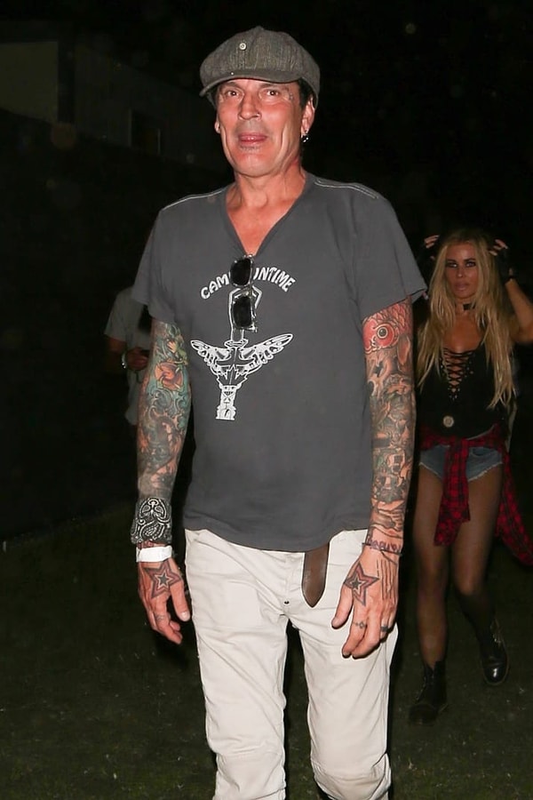 19. Томми Ли и Кармен Электра