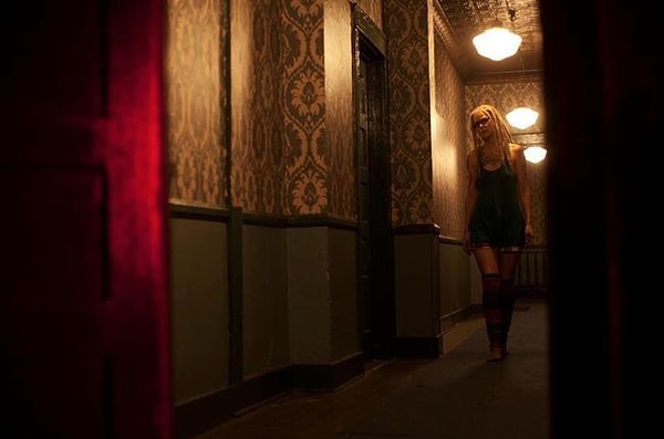 1. Свободное использование негативного пространства