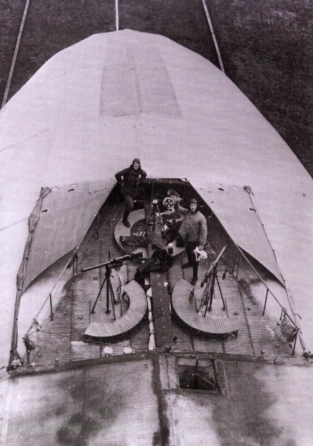 3. Bir Alman zeplininde bulunan makineli tüfek konumu, 1916.