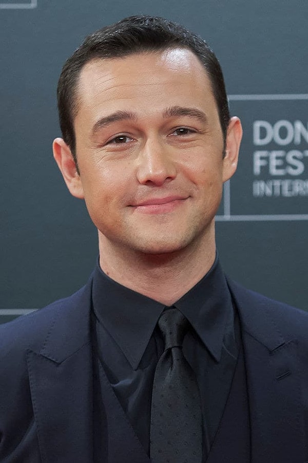 8. Джозеф Гордон-Левитт улыбается каждый раз, когда видит твоё прекрасное личико