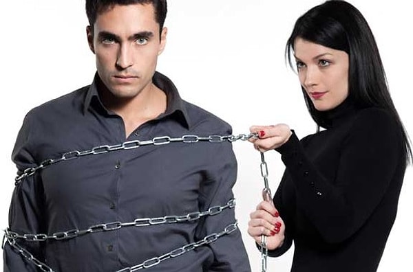 9. Что должна делать девушка, чтобы удержать парня?