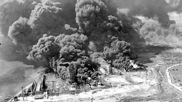 It all started shortly after 8am that day, when longshoremen noticed smoke in the hold of the S.S. Grandcamp.