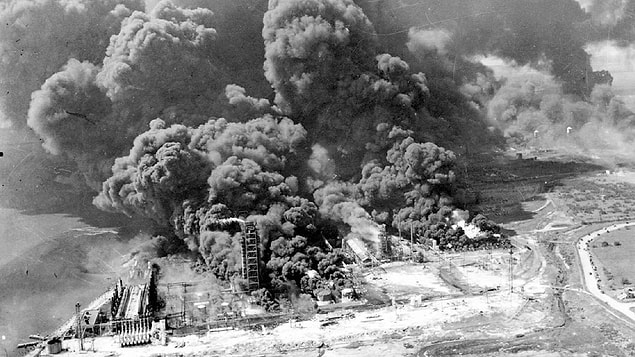 It all started shortly after 8am that day, when longshoremen noticed smoke in the hold of the S.S. Grandcamp.