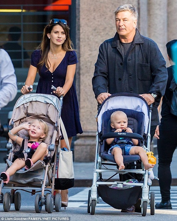 6. Хилария и Алек Болдуин назвали своего сына Леонардо - с итальянского Leonardo - храбрый лев