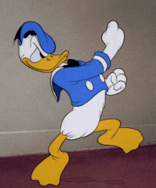 2. Donald Duck'ı seslendirmek herkesin harcı değil. Naci Taşdöğen bu konuda harikalar yaratan bir isimdi.