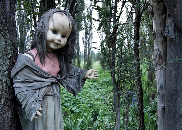 4. Остров кукол