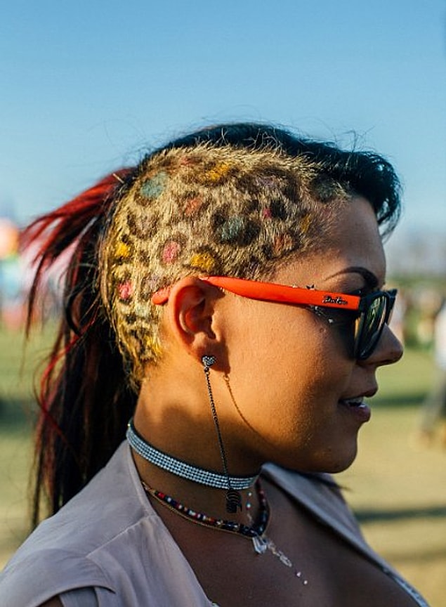 8. And there were these very brave hairstyles as well!