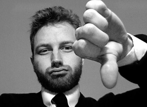 3. То самое чувство, когда друзьям всё-таки удалось вас куда-то заманить.