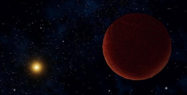 Distant Dwarf (Uzak Cüce) ya da kısaca DeeDee adı verilen gezegen, gezegenimize epey uzak bir noktada yer alıyor.