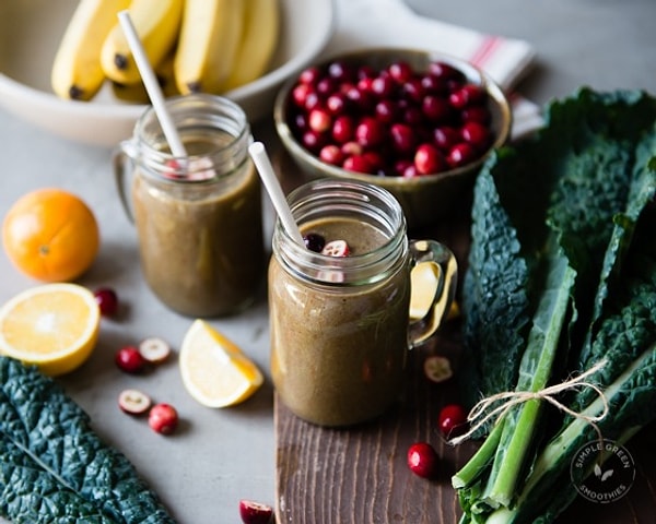 4. Зеленый смузи с клюквой