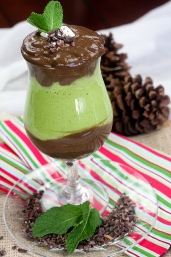 14. Зеленый коктейль с шоколадом и мятой