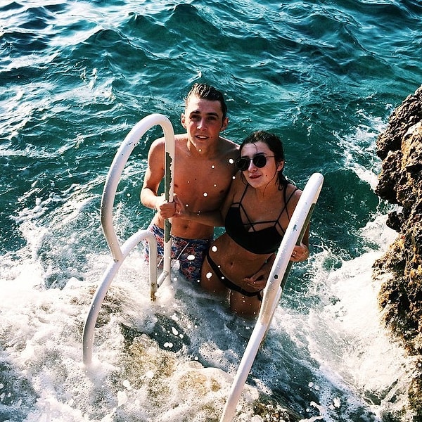 6. Также он заведует «Музеем-усадьбой Л. Н. Толстого «Ясная поляна», где, кстати, и родился Андрей.