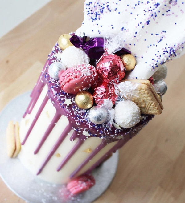 5. Этот красивый торт под названием «Purple Rain» Лили посвятила памяти певца Принца, ушедшего из жизни.