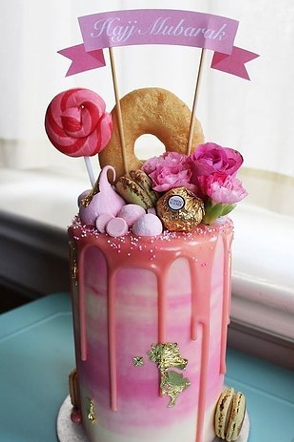 7. Этот торт изготовлен с использованием халяльных материалов и стал подарком для празднования периода хаджа.