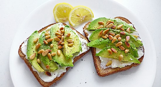 7 низкокалорийных протеиновых завтраков