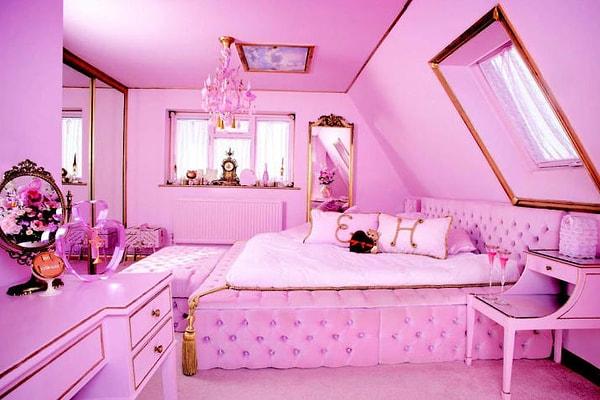 Şu yatak odasına bir bakın!