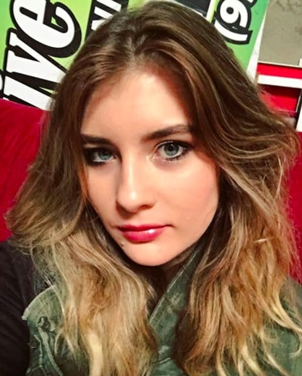 1. Это Кейт. Ей 18 лет, она учится в школе, рисует, является фанаткой Себастиана Стэна, а еще ей в прошлом году поставили диагноз шизофрения.